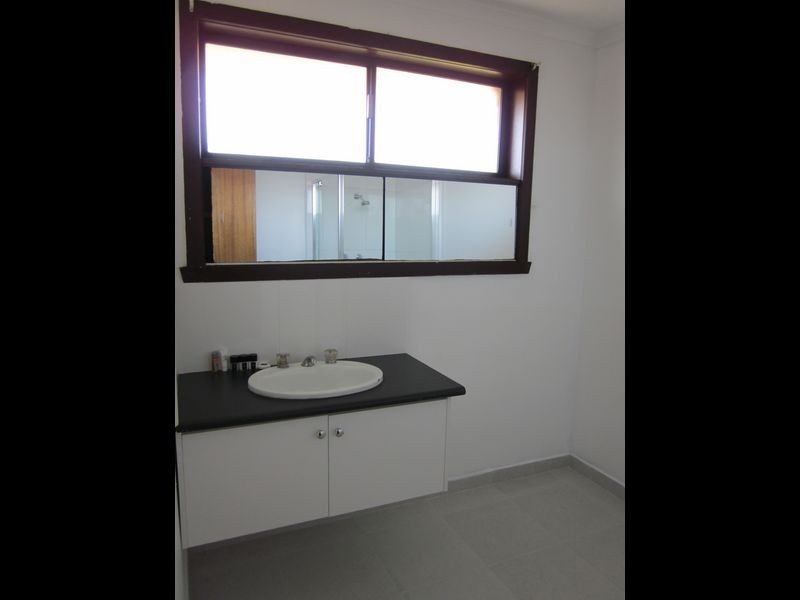 3 Tintern Grove, St Albans VIC 3021
