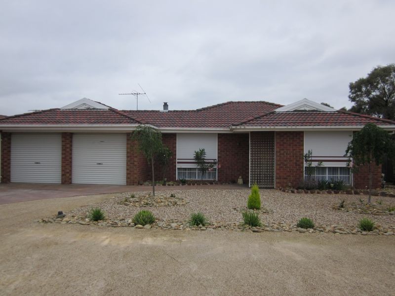 7 Pollock Court, Delahey VIC 3037