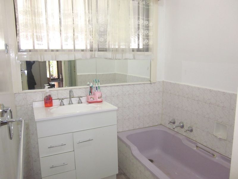 61 Oberon Avenue, St Albans VIC 3021