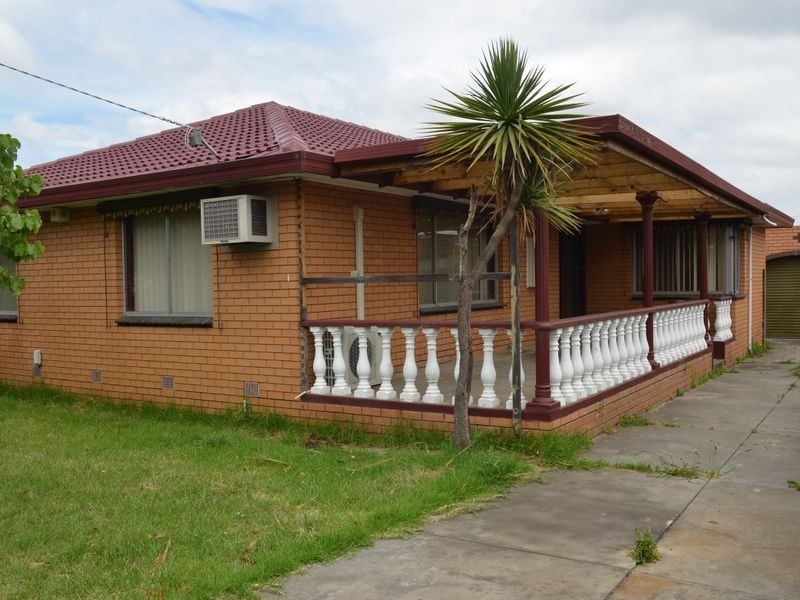 13 Neale Road, Deer Park VIC 3023