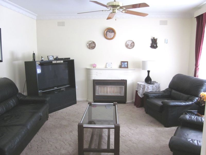 34 Leonard Avenue, St Albans VIC 3021