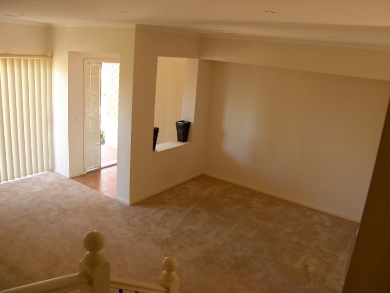10 Durack Circuit, Taylors Hill VIC 3037