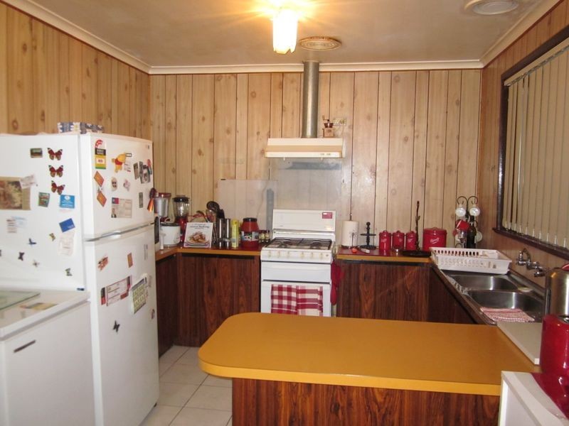 34 Angelique Grove, Albanvale VIC 3021