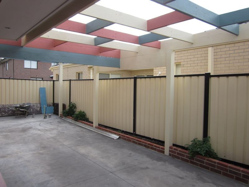 2 Anura Street, St Albans VIC 3021