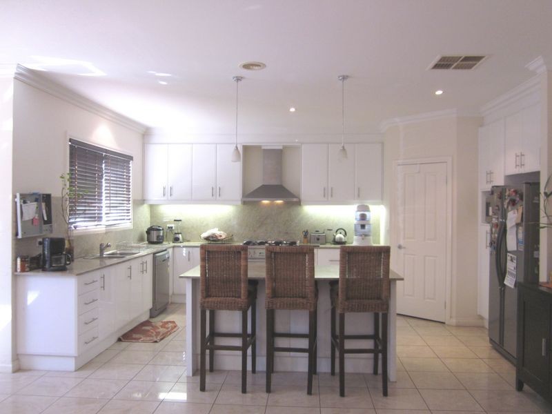 17 Furlong Road, Deer Park VIC 3023