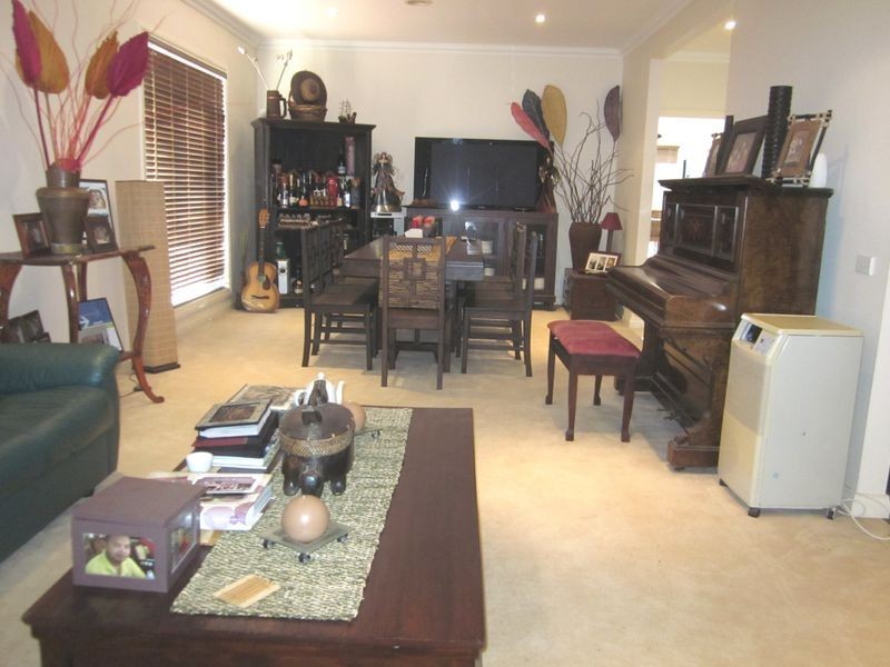 17 Furlong Road, Deer Park VIC 3023