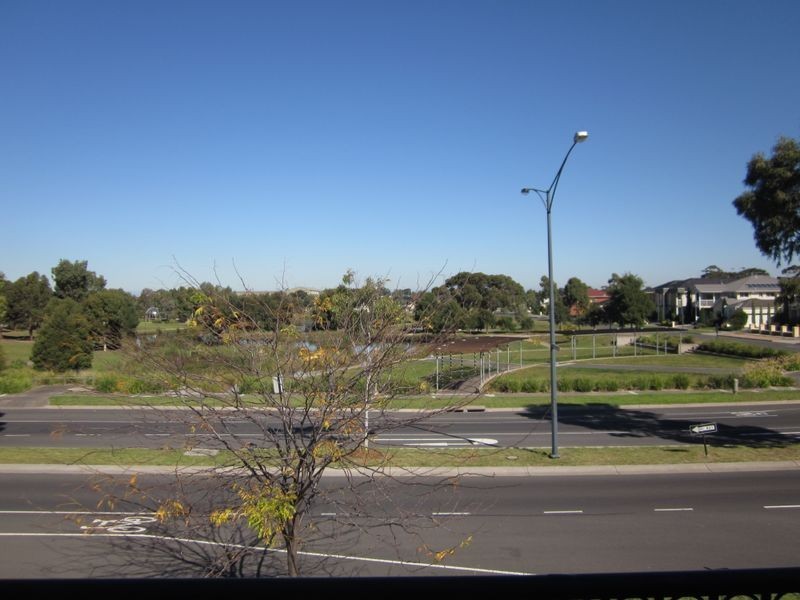 17 Furlong Road, Deer Park VIC 3023