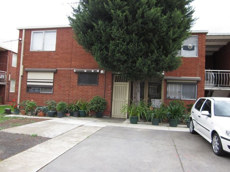 21/12 Percy Street, St Albans VIC 3021