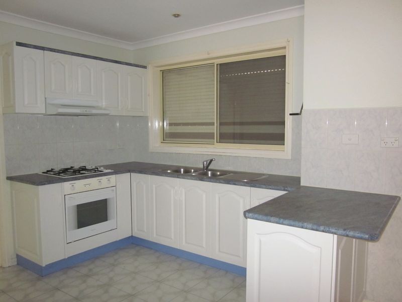 2/17 Syme Street, St Albans VIC 3021