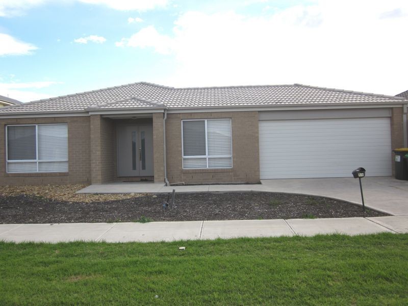 11 Hemsley Drive, Deer Park VIC 3023