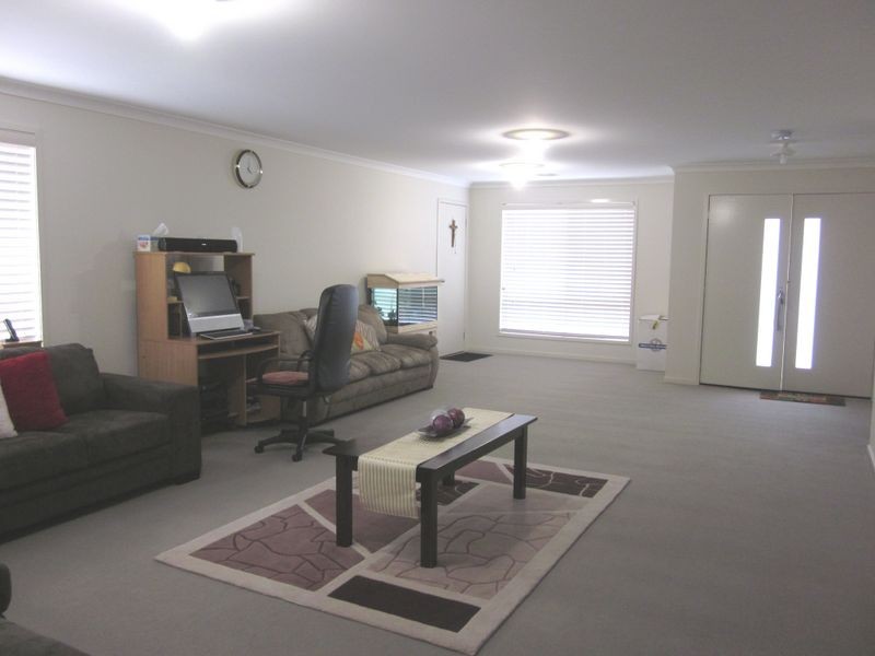 11 Hemsley Drive, Deer Park VIC 3023