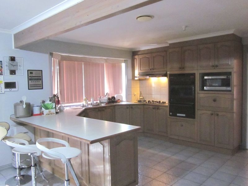 8 Masefield Court, Delahey VIC 3037