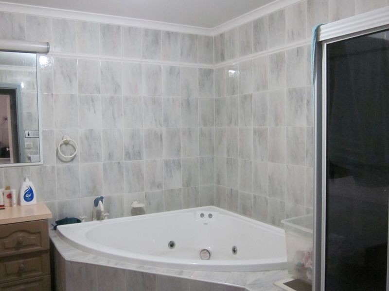 8 Masefield Court, Delahey VIC 3037