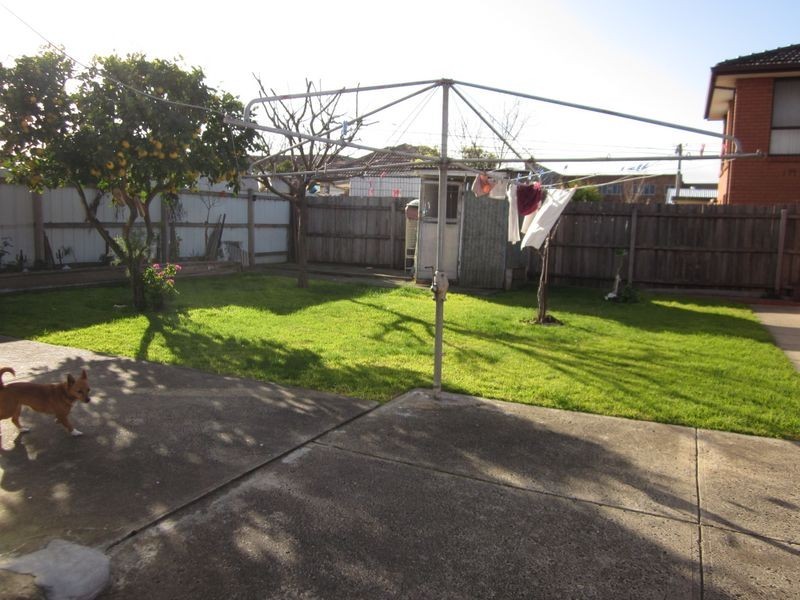 24 Cobham Street, St Albans VIC 3021