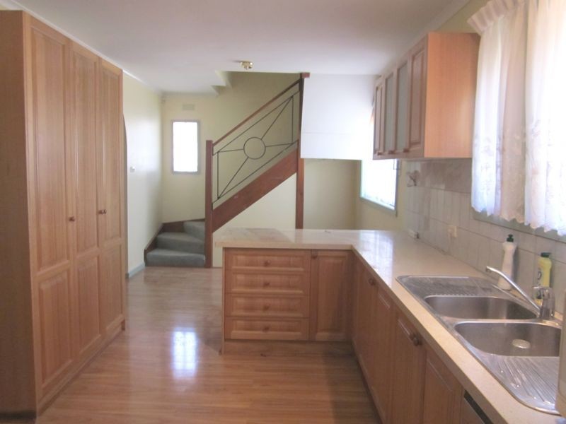 33 Eddie Street, St Albans VIC 3021