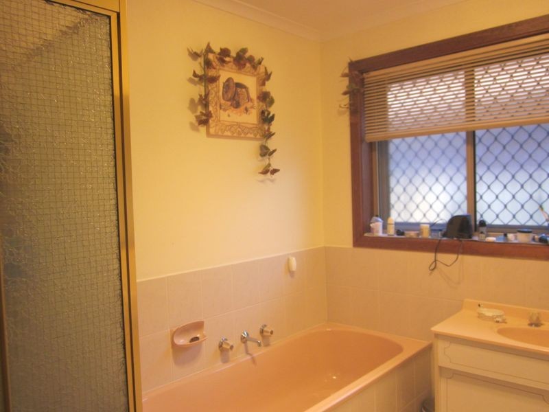 54 Clarke Avenue, St Albans VIC 3021