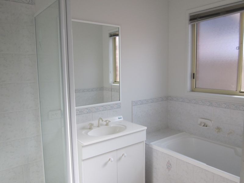5 Elliott Court, Burnside VIC 3023