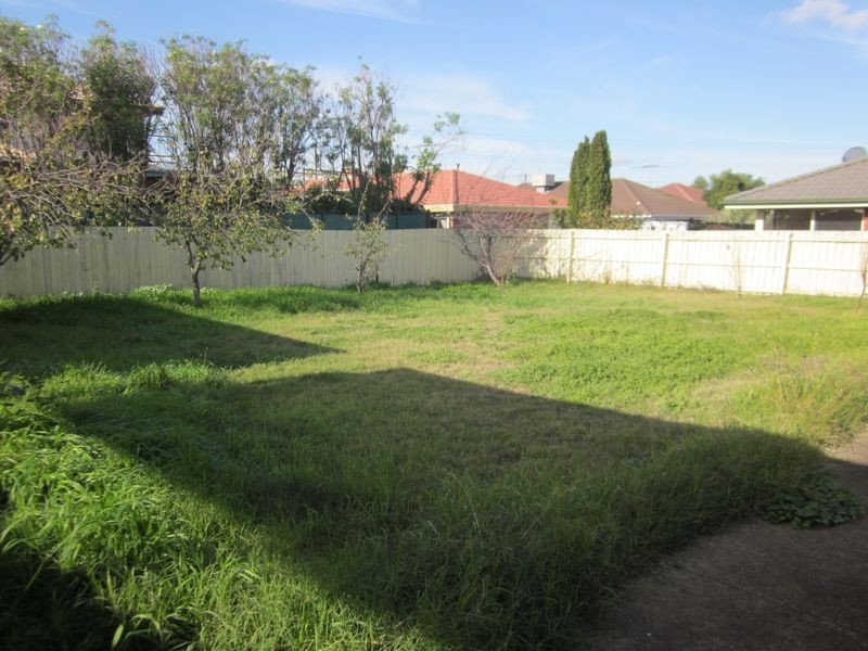 5 Elliott Court, Burnside VIC 3023