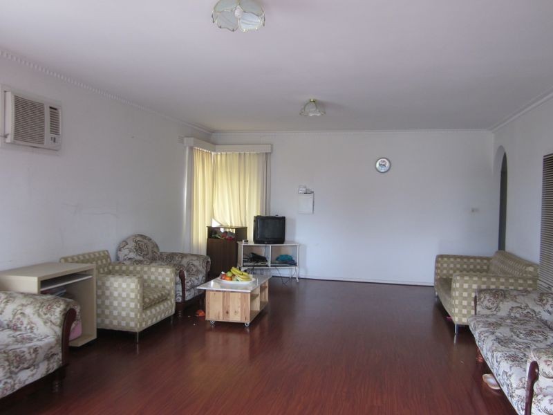 19 Bernbanks Avenue, St Albans VIC 3021