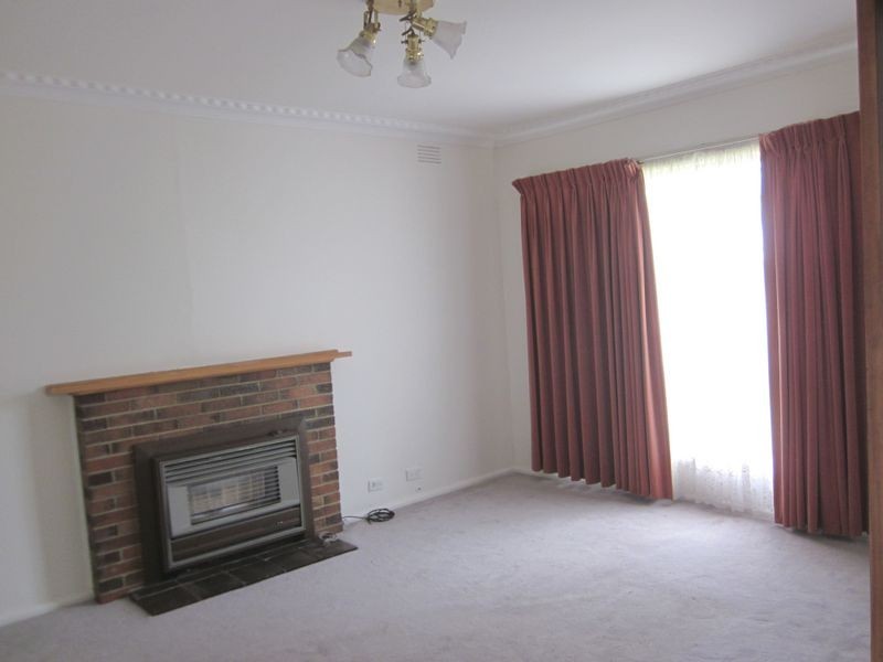 26 Dumfries Street, Deer Park VIC 3023