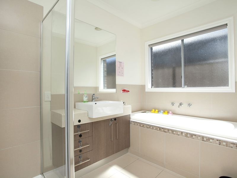 21 Cunningham Chase, Burnside Heights VIC 3023