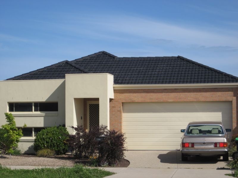 9 Wakefields Drive, Brookfield VIC 3338