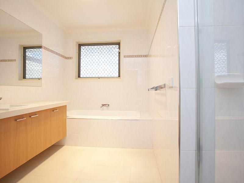 66 Nobel Banks Drive, Deer Park VIC 3023