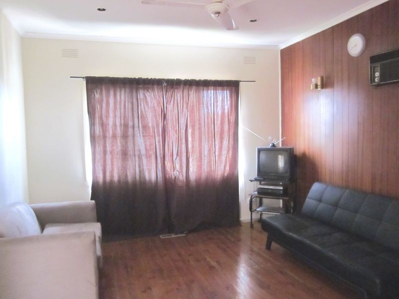 3 Hook Street, St Albans VIC 3021