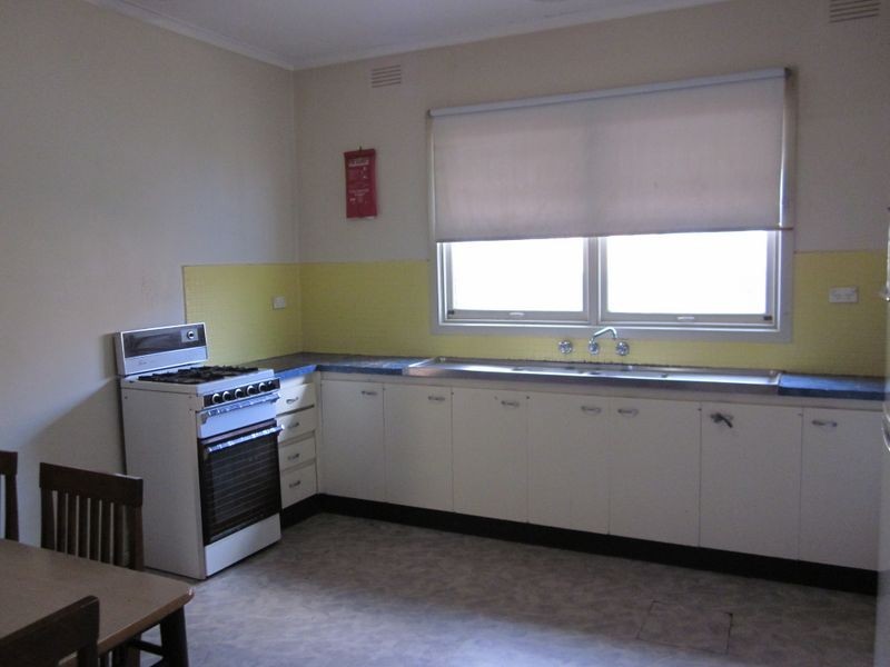 3 Hook Street, St Albans VIC 3021