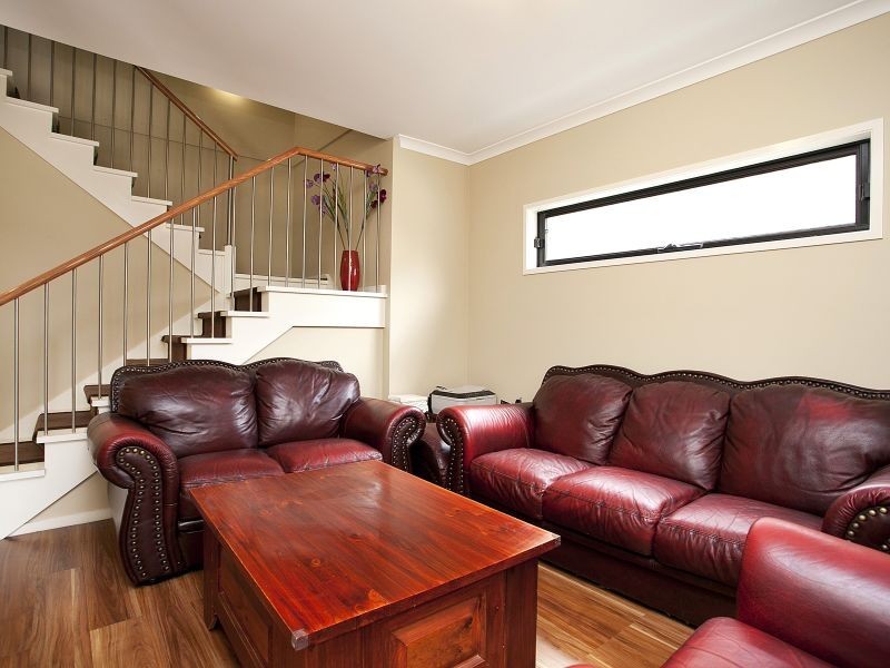 6 Murchison Place, Caroline Springs VIC 3023