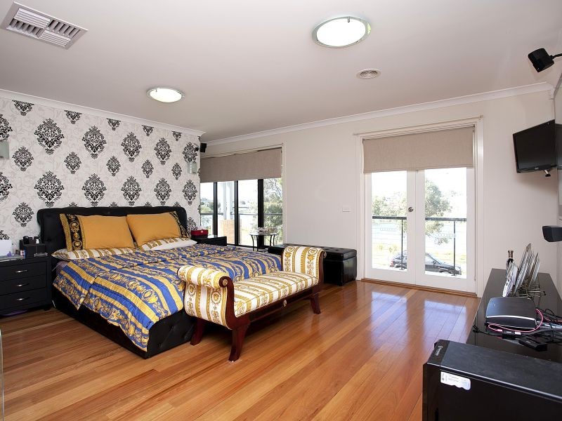 26 Brookglen Boulevard, Deer Park VIC 3023