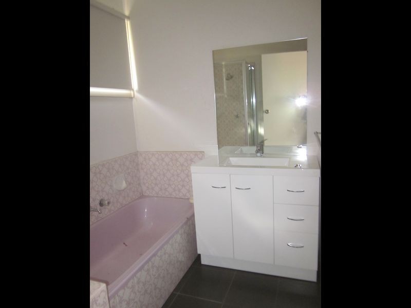 279 Taylors Road, Kings Park VIC 3021