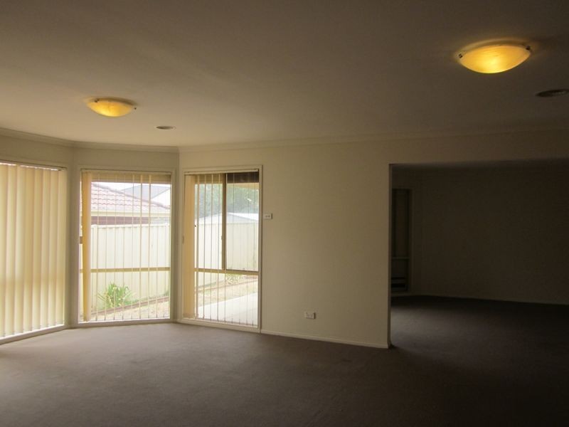 94 Glenbruar Drive, Hillside VIC 3037