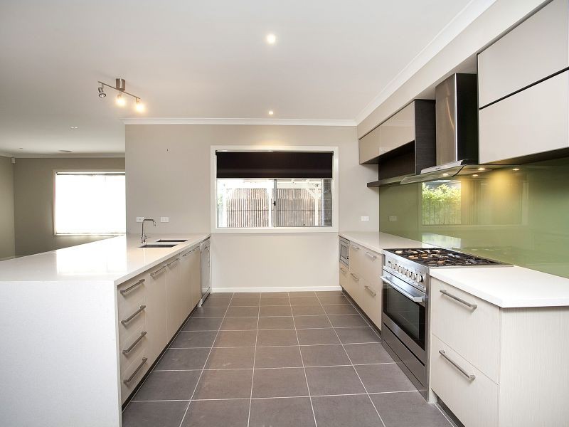 5 Kellerman Drive, Point Cook VIC 3030