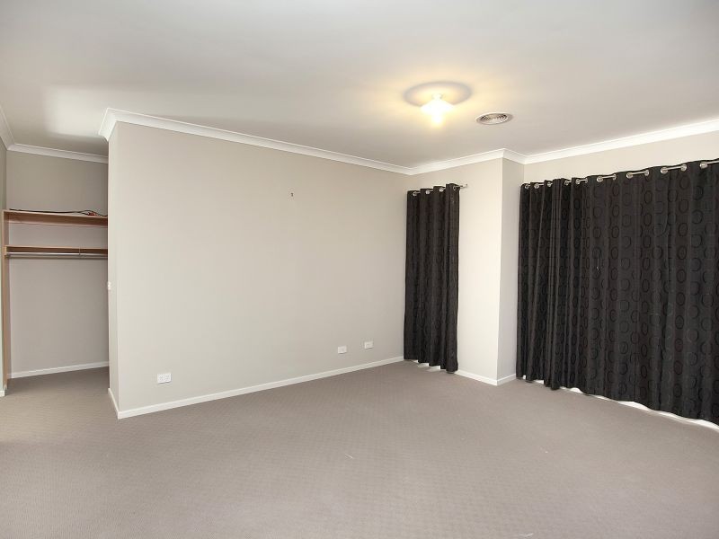 5 Kellerman Drive, Point Cook VIC 3030