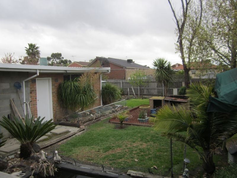 5 Moffat Street, St Albans VIC 3021