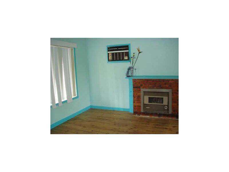 8 Davey street, Sunshine VIC 3020