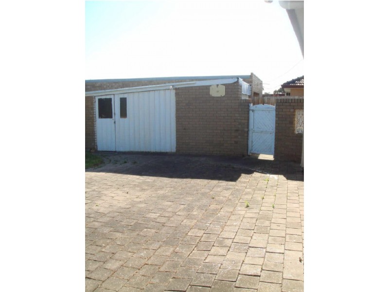 15 Lindsey Road, St Albans VIC 3021