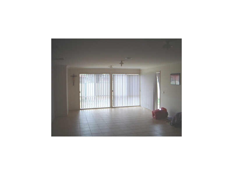 25 Peter Drive, Sunshine VIC 3020