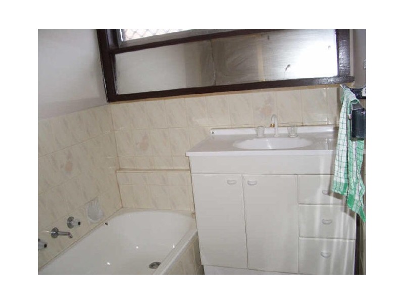 12 Skipton Street, St Albans VIC 3021