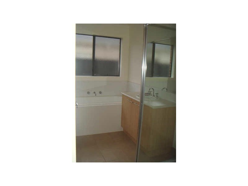 27 Sherlock Avenue, Tarneit VIC 3029