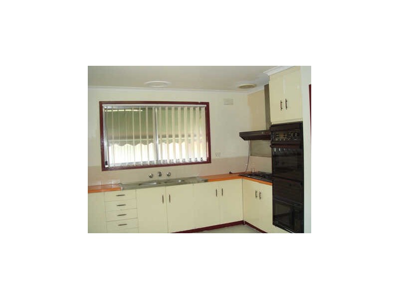 13 Neale Road, Deer Park VIC 3023