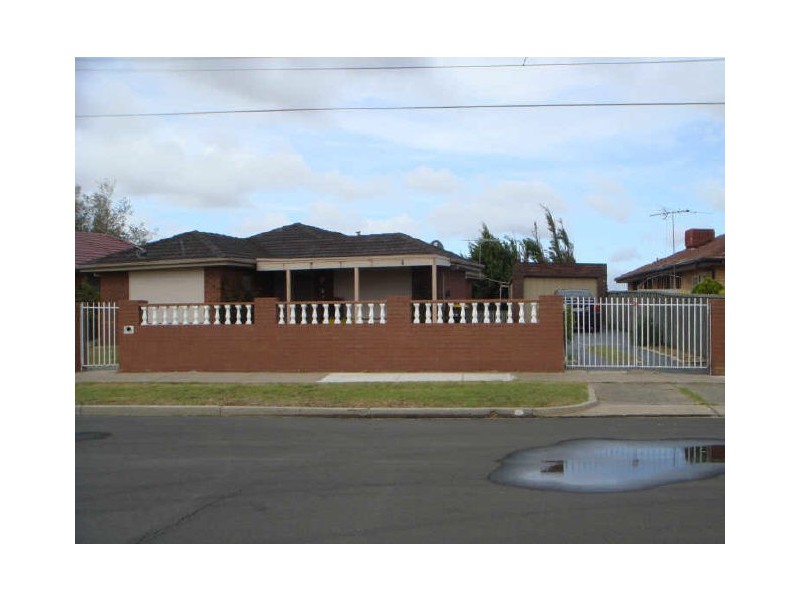 109 Denton Ave, St Albans VIC 3021