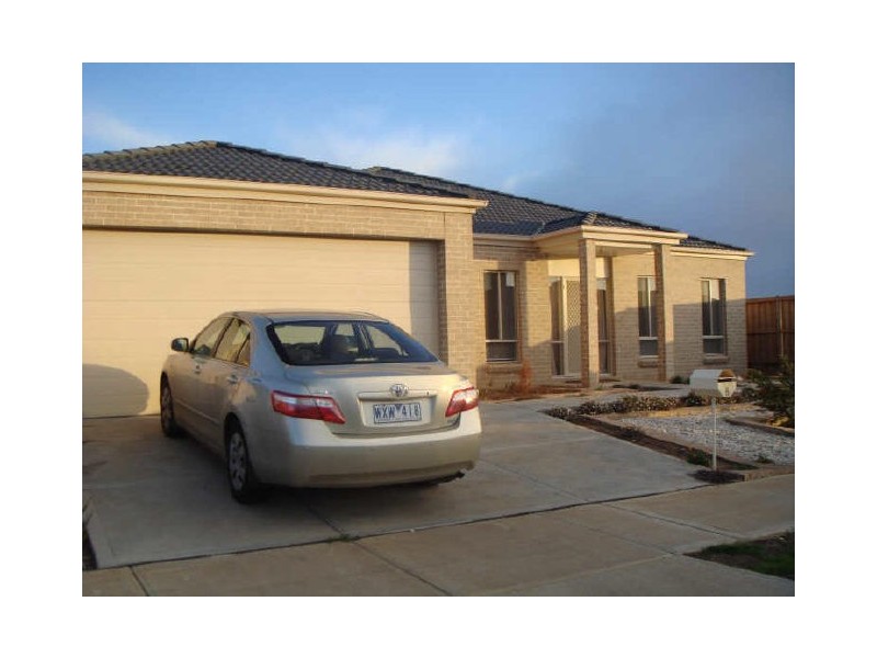 6 Heathcliff Avenue, Deer Park VIC 3023