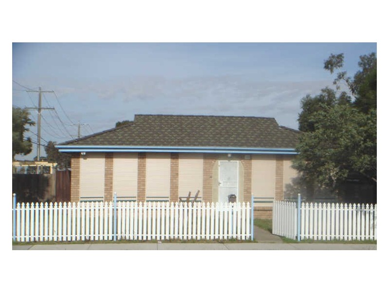 33 Gillespie Road, St Albans VIC 3021