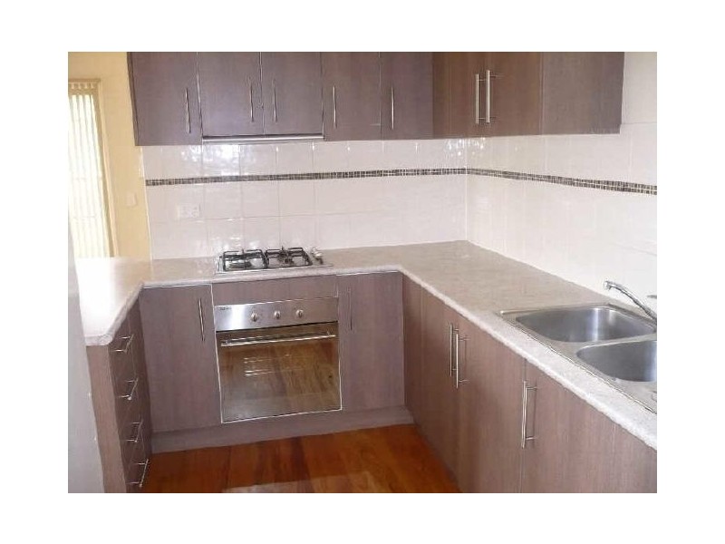 1/17 Cleveland Street, St Albans VIC 3021