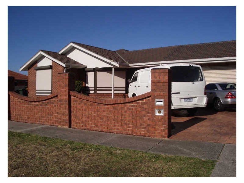 56 Wahgunyah Drive, St Albans VIC 3021