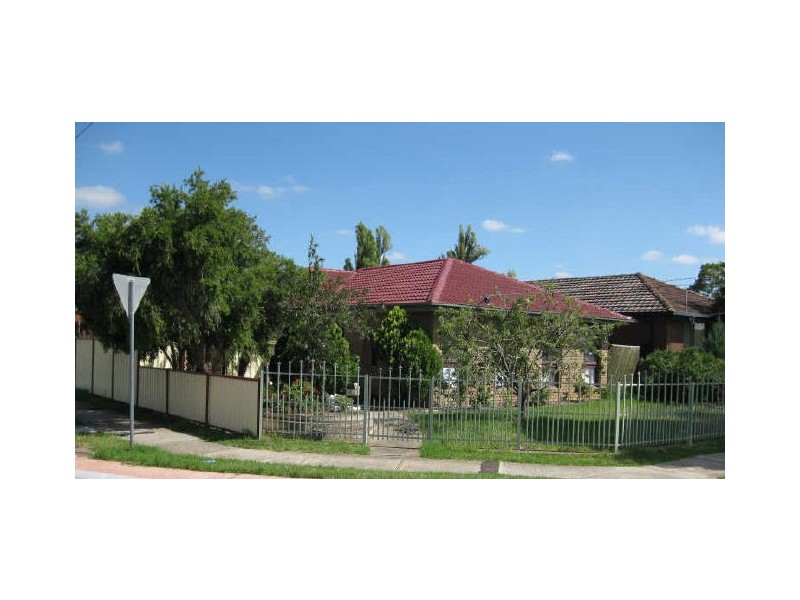 1 Cromwell Road, Kings Park VIC 3021