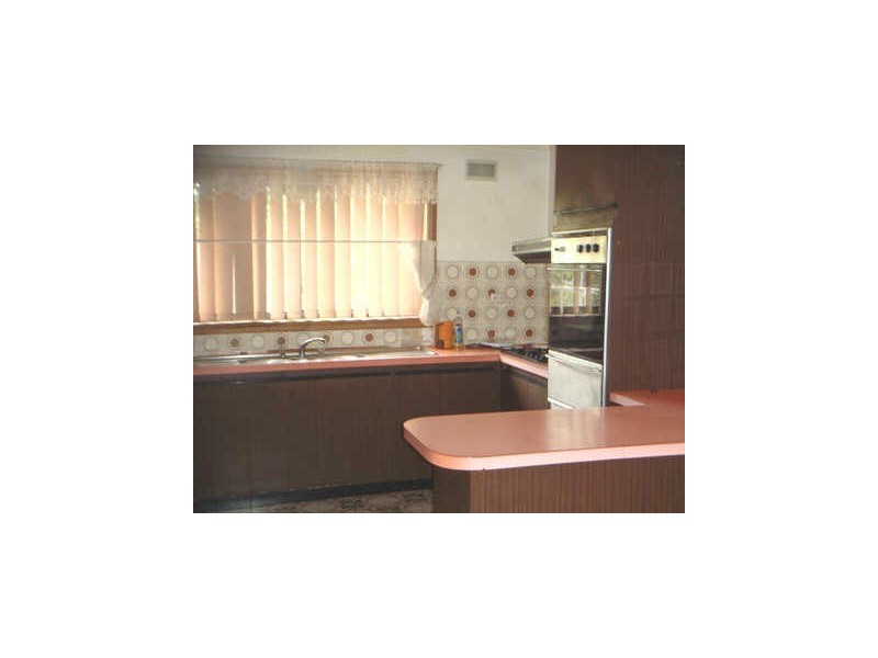 67 Collin Street, St Albans VIC 3021