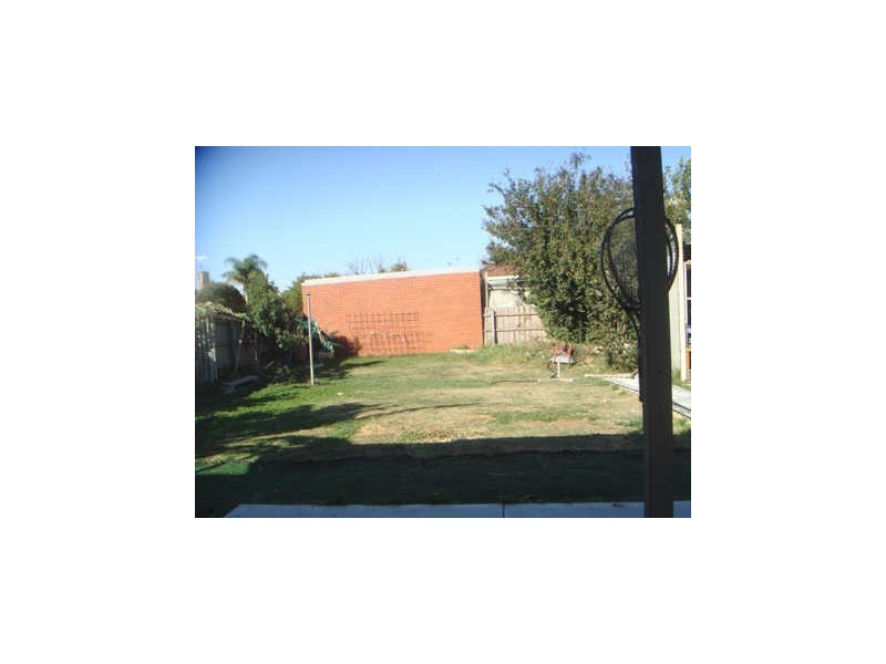 36 Erica Avenue, St Albans VIC 3021